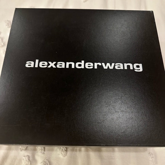 Alexander Wag boots. Size 9 Comes with original box. - Picture 8 of 8